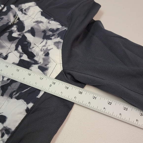 Under Armour ColdGear Reactor Jacket - Black And White Pattern - Picture 4 of 11